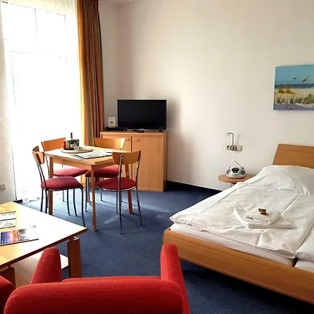 Residenz Seeblick 12 Mit Seitlichem Ostseeblick Apartment *